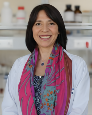 Dra. Claudia Yáñez Soto